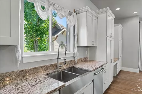 Kitchen - 2328 Boylan, Bozeman, MT 59715 photo 6 of 8