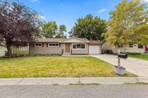 3352 Winchell Ln, Billings, MT 59102