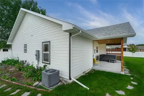 Exterior - 120 E Centennial Rd, Columbus, MT 59019 photo 6 of 13