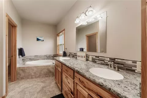 Bath - 120 E Centennial Rd, Columbus, MT 59019 photo 2 of 3