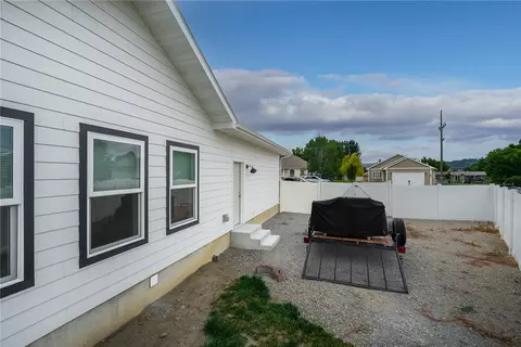 Exterior - 120 E Centennial Rd, Columbus, MT 59019 photo 12 of 13