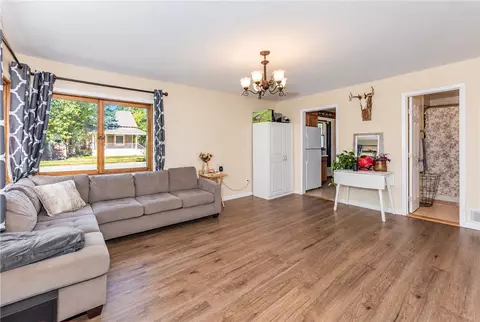 Living - 5 E 2nd Ave N, Columbus, MT 59019 photo 3 of 3