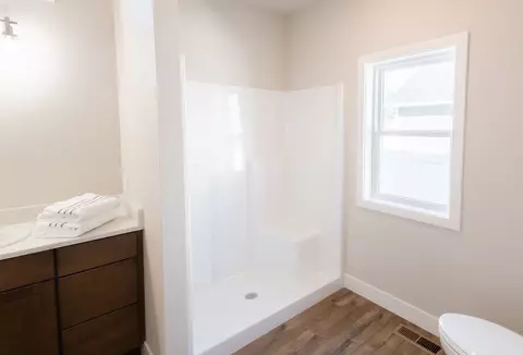 Bath - 1025 Jenea Dr, Laurel, MT 59044 photo 1 of 5