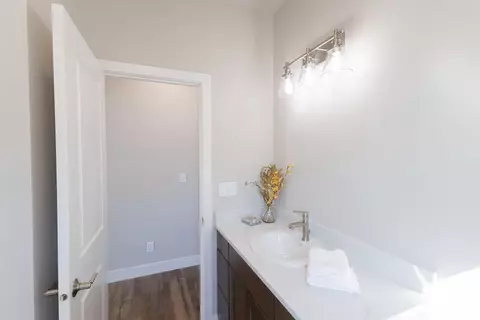 Bath - 1025 Jenea Dr, Laurel, MT 59044 photo 5 of 5