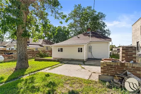 Exterior - 214 2nd St E, Roundup, MT 59072 photo 1 of 10