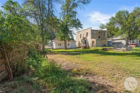Exterior - 214 2nd St E, Roundup, MT 59072 photo 7 of 10