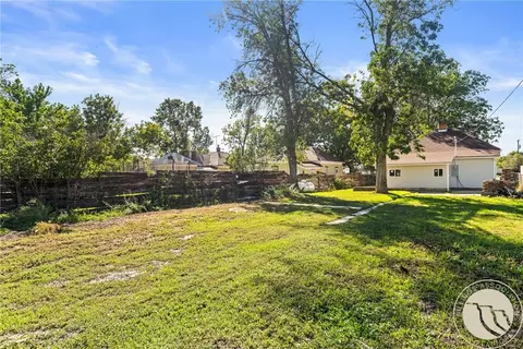 Exterior - 214 2nd St E, Roundup, MT 59072 photo 6 of 10
