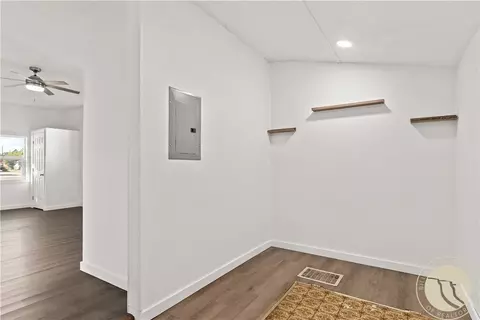 Entry Way - 214 2nd St E, Roundup, MT 59072 photo 3 of 6