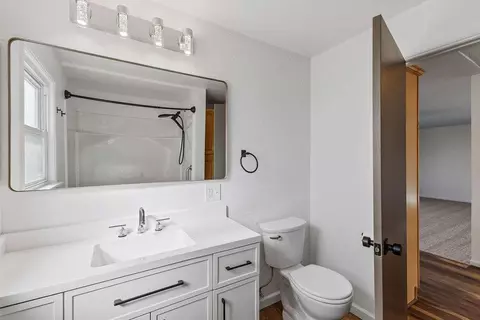 Bath - 1601 Bitterroot Dr, Billings, MT 59105 photo 1 of 3