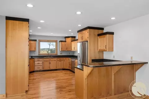 Kitchen - 7420 Whitetail Run, Shepherd, MT 59079 photo 3 of 3