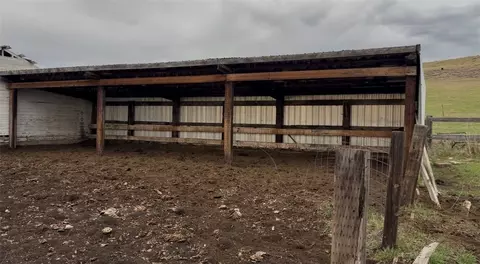 Exterior - 130 Selms Rd, Roberts, MT 59070 photo 3 of 5