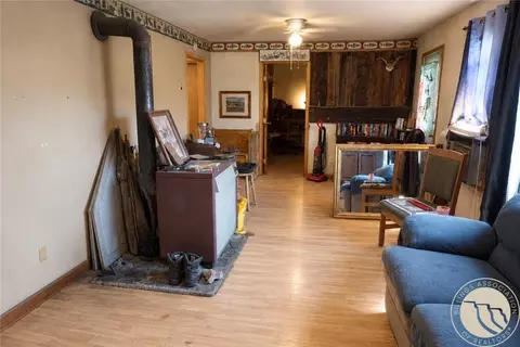 Entry Way - 11 Klein Rd, Roundup, MT 59072 photo 1 of 1