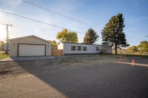 Exterior - 18 3rd Ave, Fromberg, MT 59029 photo 2 of 8