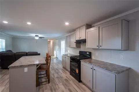 Kitchen - 18 3rd Ave, Fromberg, MT 59029 photo 3 of 4