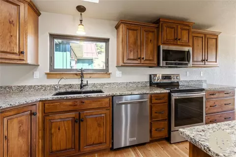 Kitchen - 4545 Mountain View Rd, Molt, MT 59057 photo 3 of 4