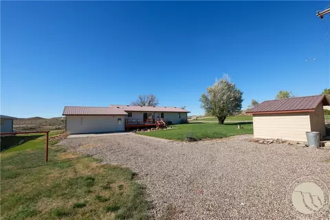 Exterior - 322 N Dent Ave, Broadus, MT 59317 photo 3 of 6
