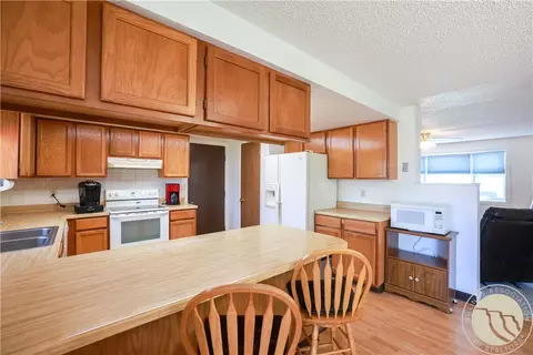 Kitchen - 322 N Dent Ave, Broadus, MT 59317 photo 2 of 3