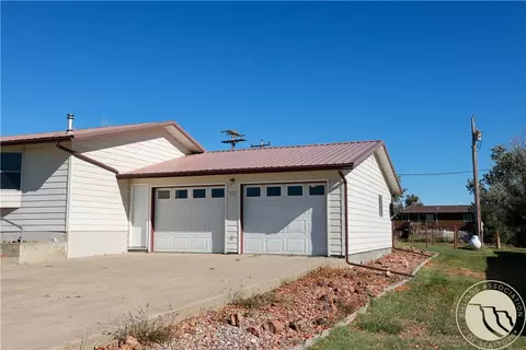 Exterior - 322 N Dent Ave, Broadus, MT 59317 photo 4 of 6