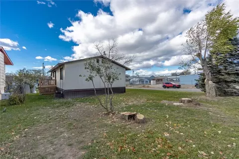 Exterior - 623 3rd St E, Roundup, MT 59072 photo 5 of 9