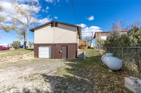 Exterior - 623 3rd St E, Roundup, MT 59072 photo 7 of 9