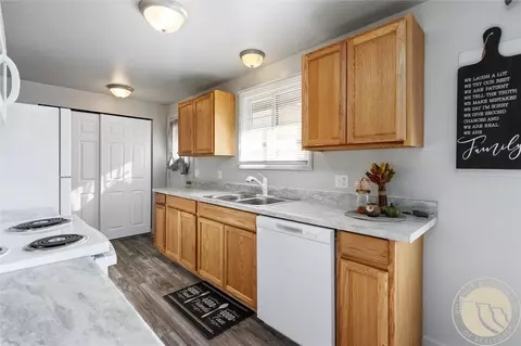 Kitchen - 623 3rd St E, Roundup, MT 59072 photo 1 of 4