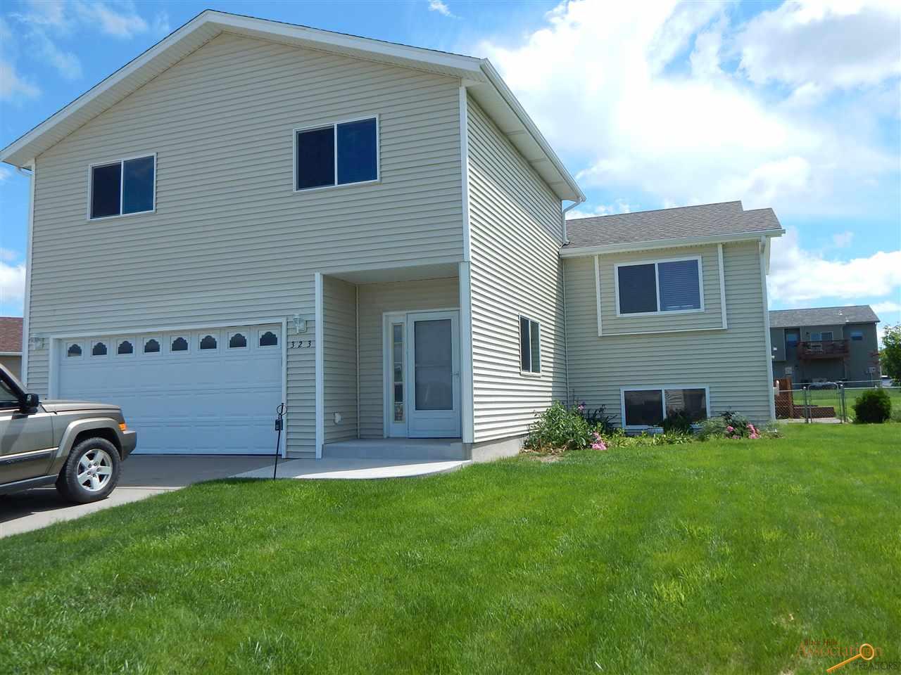 323 Grandeur Ln, Box Elder, SD 57719 photo 1