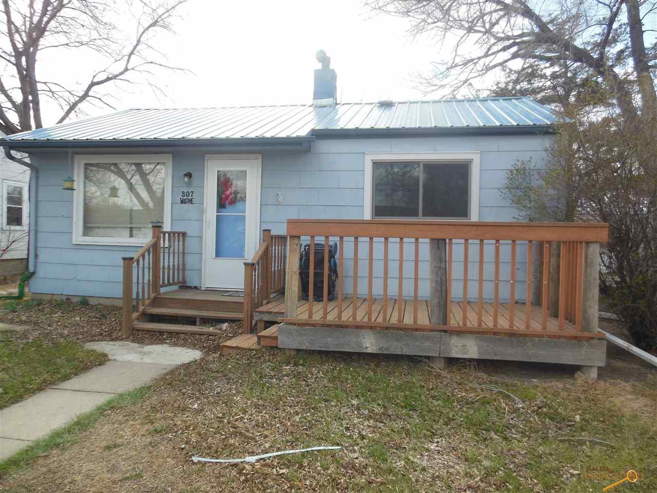 307 Myrtle Ave, Philip, SD 57567 photo 1
