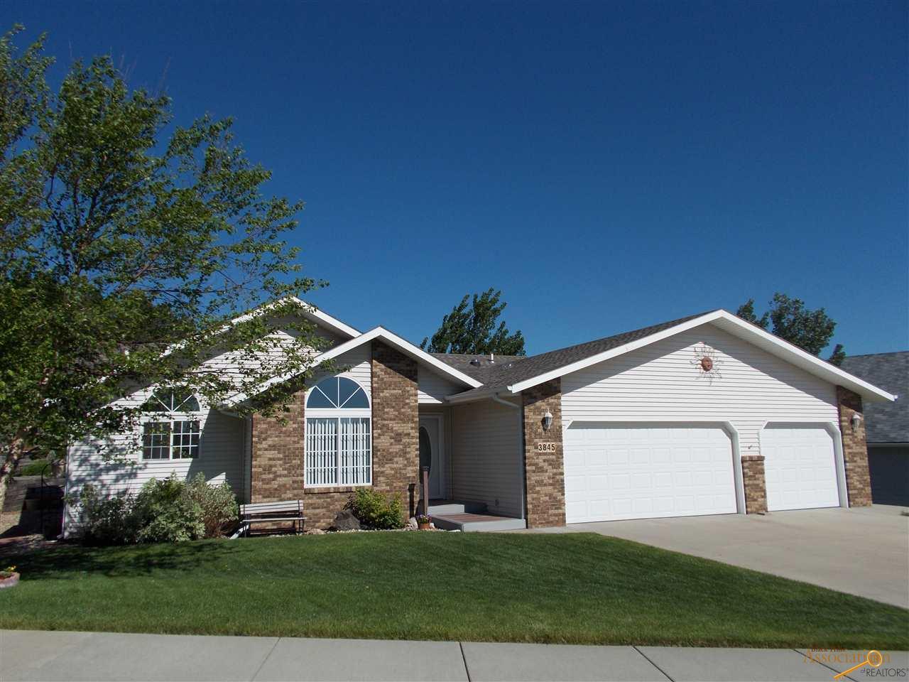 3845 Brooke St, Rapid City, SD 57701 photo 1