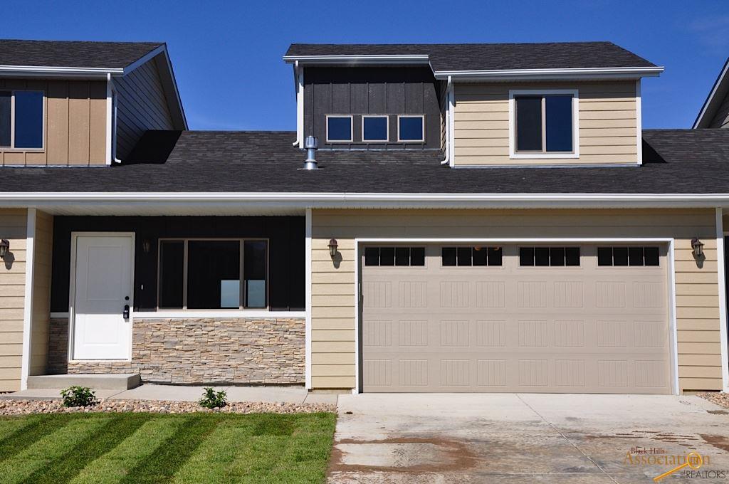 328 Bear Tooth Dr, Box Elder, SD 57719 photo 1