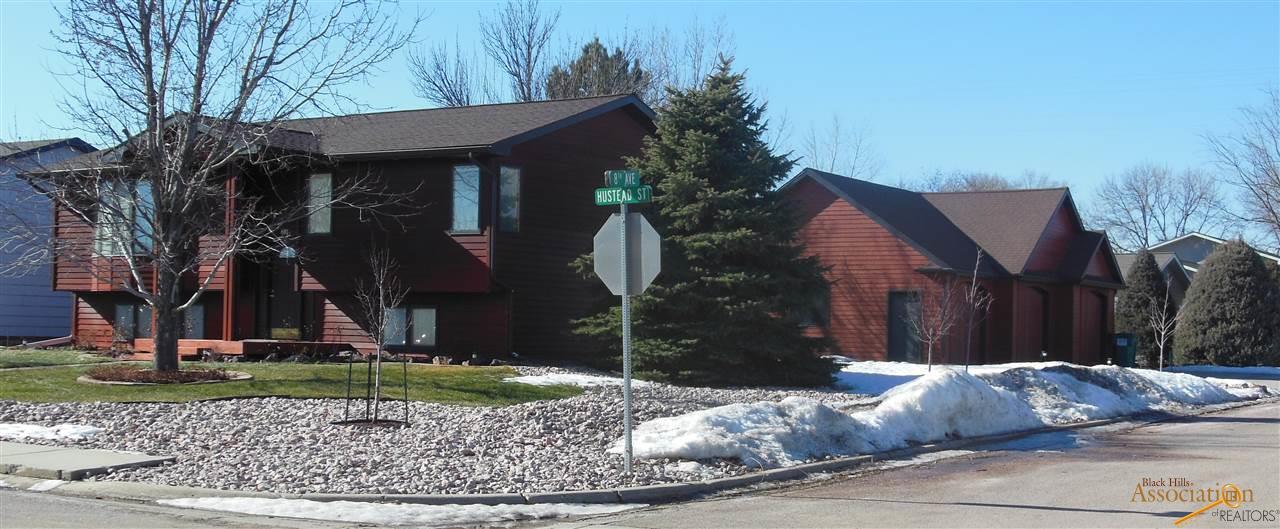 801 Hustead St, Wall, SD 57790 photo 1