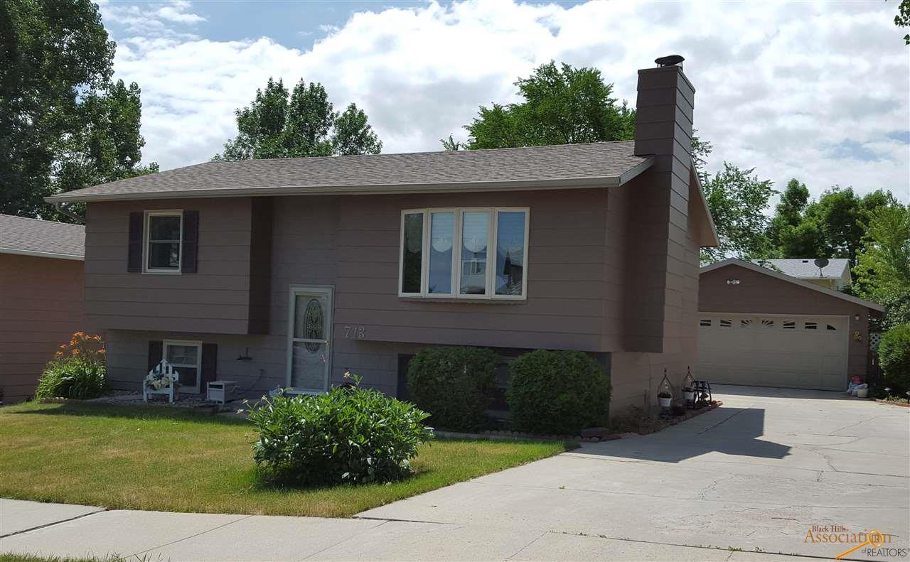 713 Wright Ct, Rapid City, SD 57701 photo 1