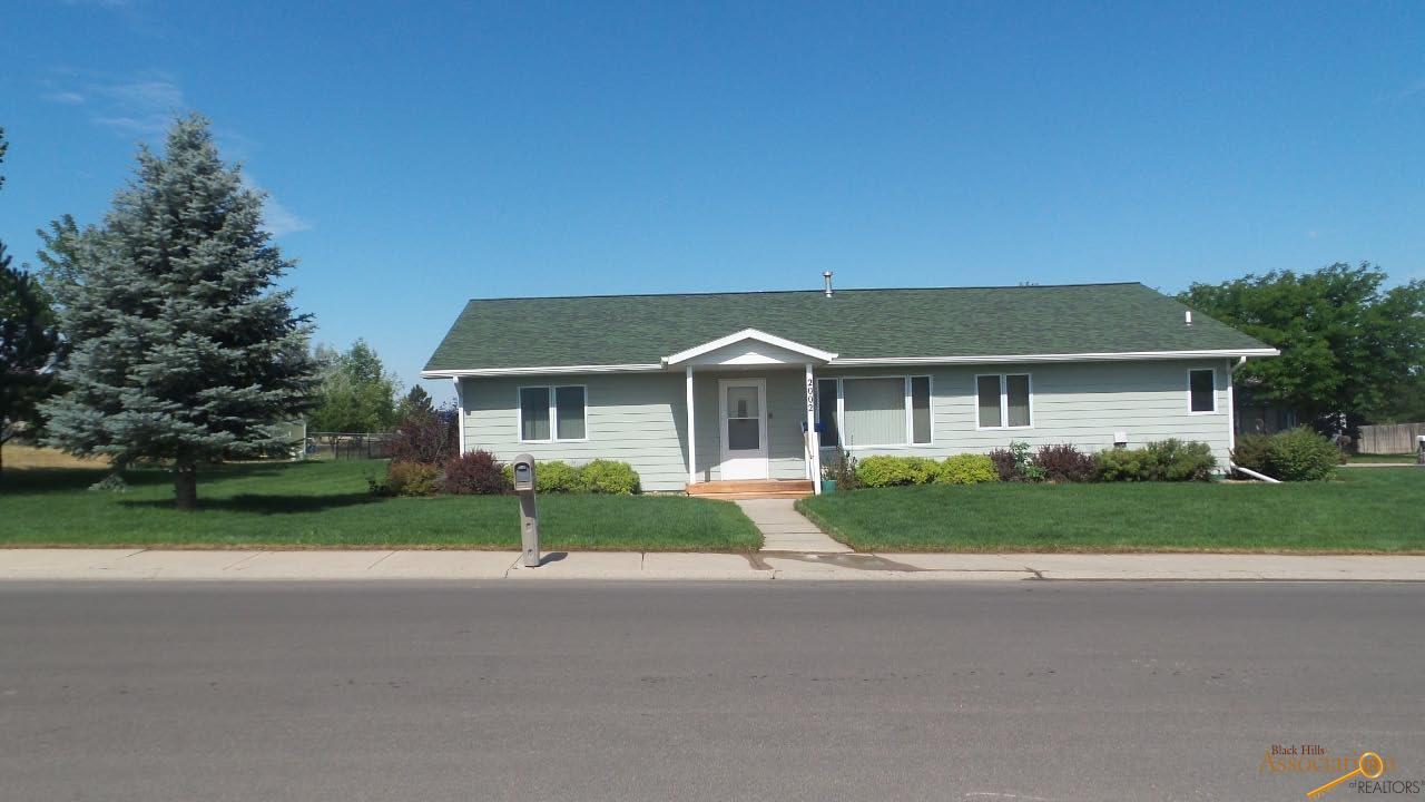 2002 7th Ave, Belle Fourche, SD 57717 photo 1