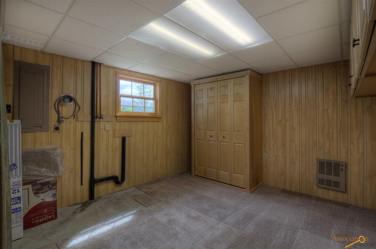 607 Hummingbird Cir, Box Elder, SD 57719 photo 12