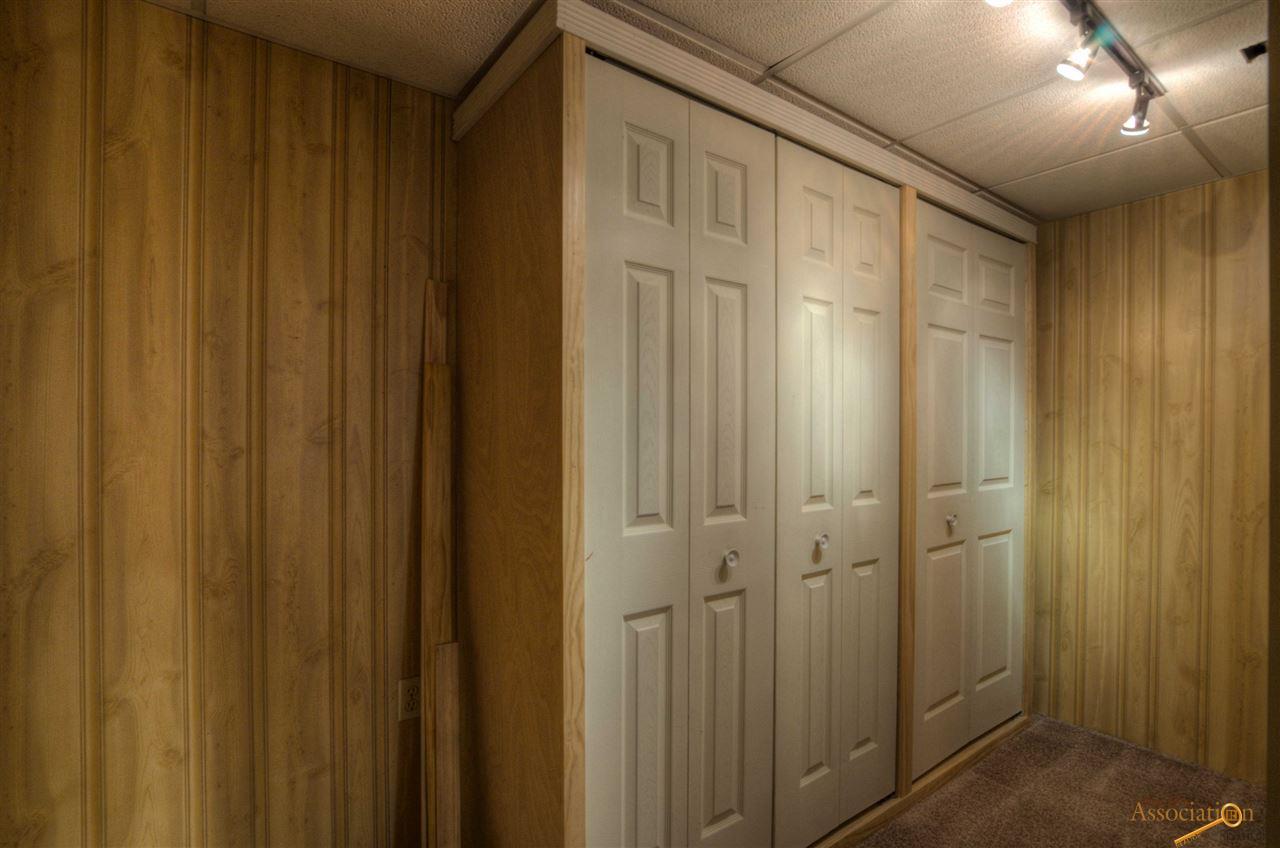 607 Hummingbird Cir, Box Elder, SD 57719 photo 14