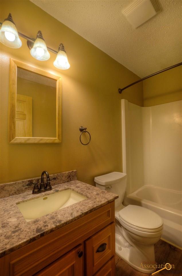 607 Hummingbird Cir, Box Elder, SD 57719 photo 9