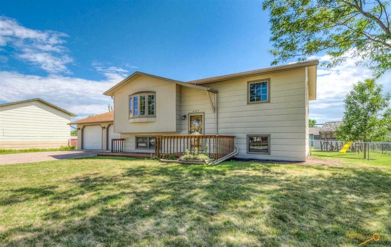607 Hummingbird Cir, Box Elder, SD 57719 photo 3