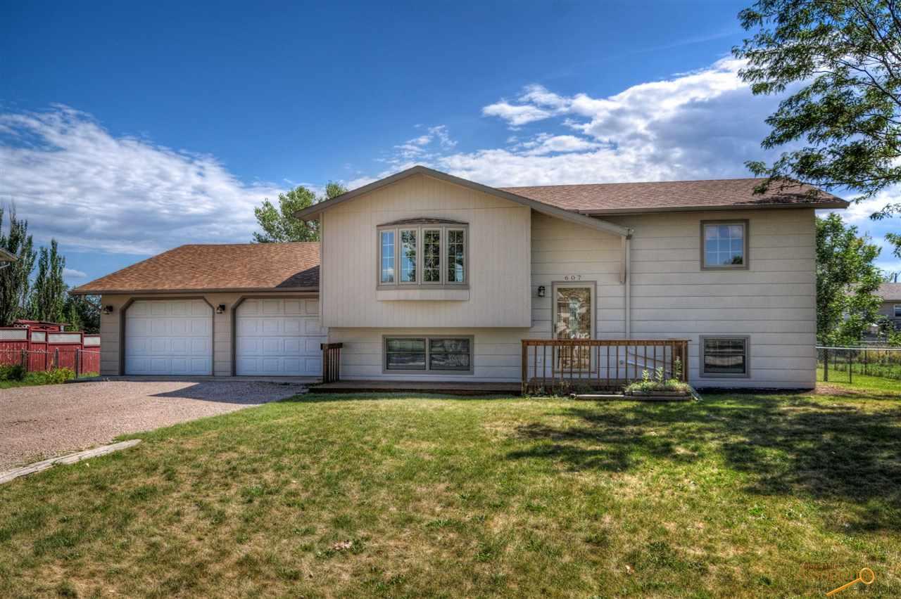 607 Hummingbird Cir, Box Elder, SD 57719 photo 1