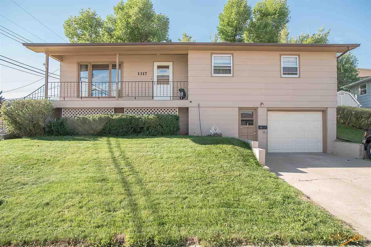 1317 W Jackson Blvd, Spearfish, SD 57783 photo 1