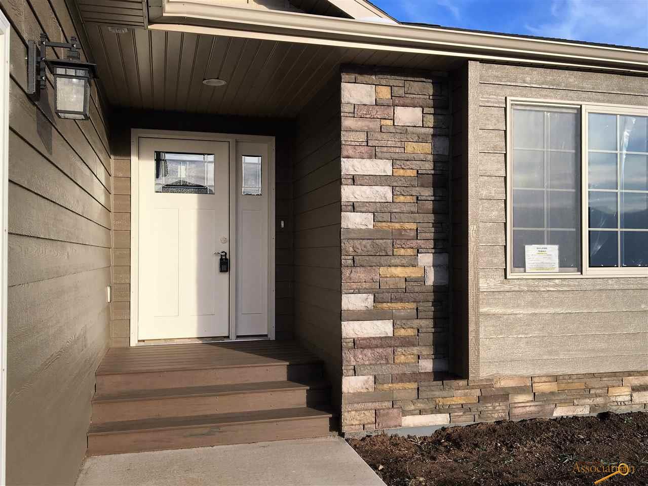 10050 Kaelem Ct, Summerset, SD 57718 photo 2