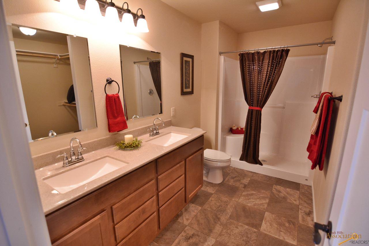 7320 Castlewood Dr, Summerset, SD 57718 photo 14