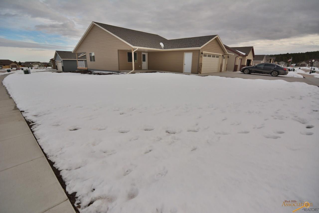 7320 Castlewood Dr, Summerset, SD 57718 photo 1