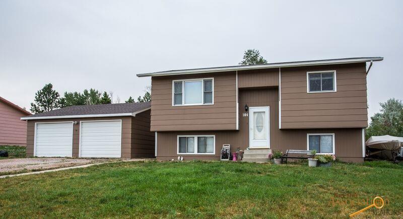 104 Thrush Ct, Box Elder, SD 57719 photo 1