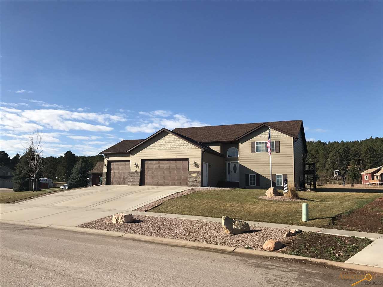 7273 Castlewood Dr, Summerset, SD 57718 photo 1