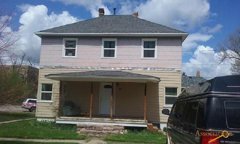 646 Nash St, Spearfish, SD 57783 photo 1
