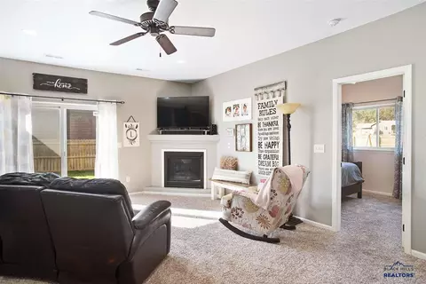 7341 Castlewood Dr, Summerset, SD 57718 photo 10