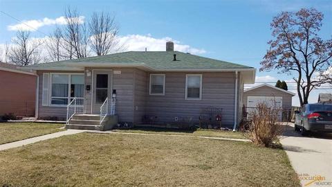 2038 10th Ave, Belle Fourche, SD 57717 photo 1