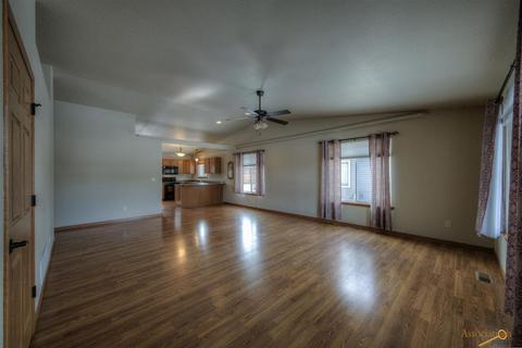 6827 Mulberry Dr, Summerset, SD 57718 photo 5