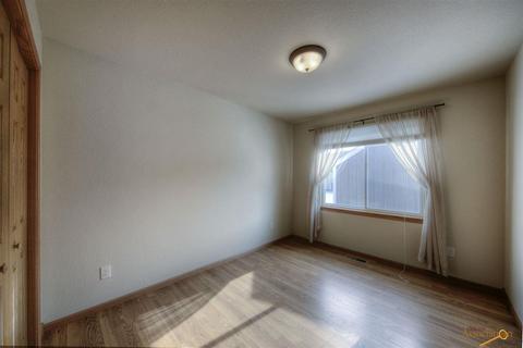 6827 Mulberry Dr, Summerset, SD 57718 photo 14