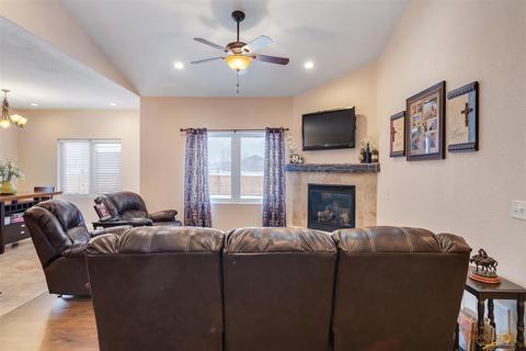 7335 Castlewood Dr, Summerset, SD 57718 photo 4
