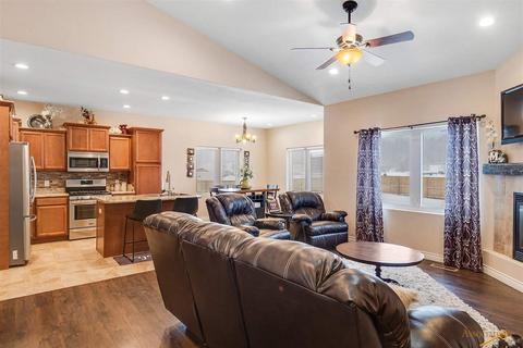 7335 Castlewood Dr, Summerset, SD 57718 photo 5